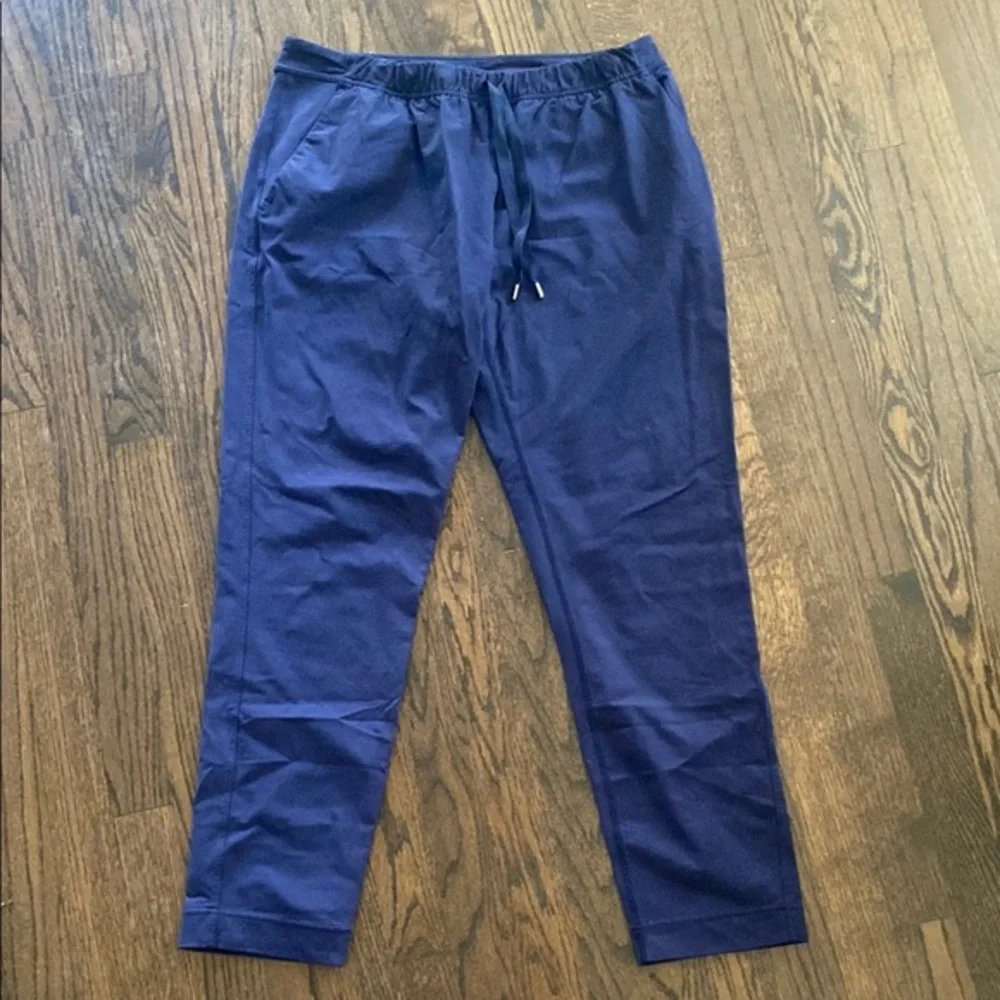 Lululemon Athletica Straight Leg Pants - Navy
